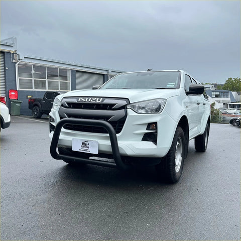 White isuzu d-max pickup truck with matte black nudge bar and black front bull bar 2021-2023 model