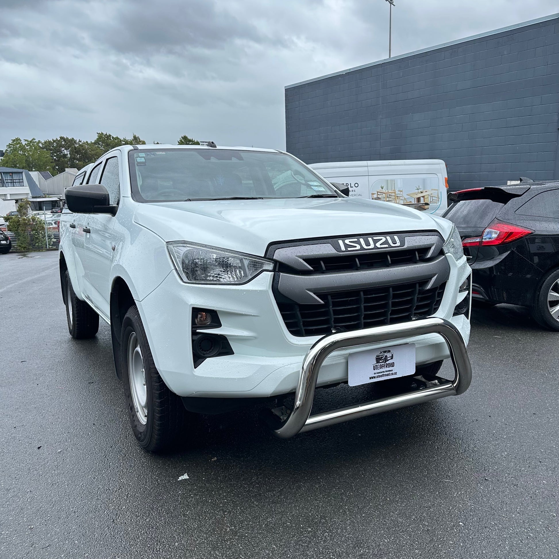 Nudge Bar Medium Size for Isuzu D-Max 2021-2023 Chrome