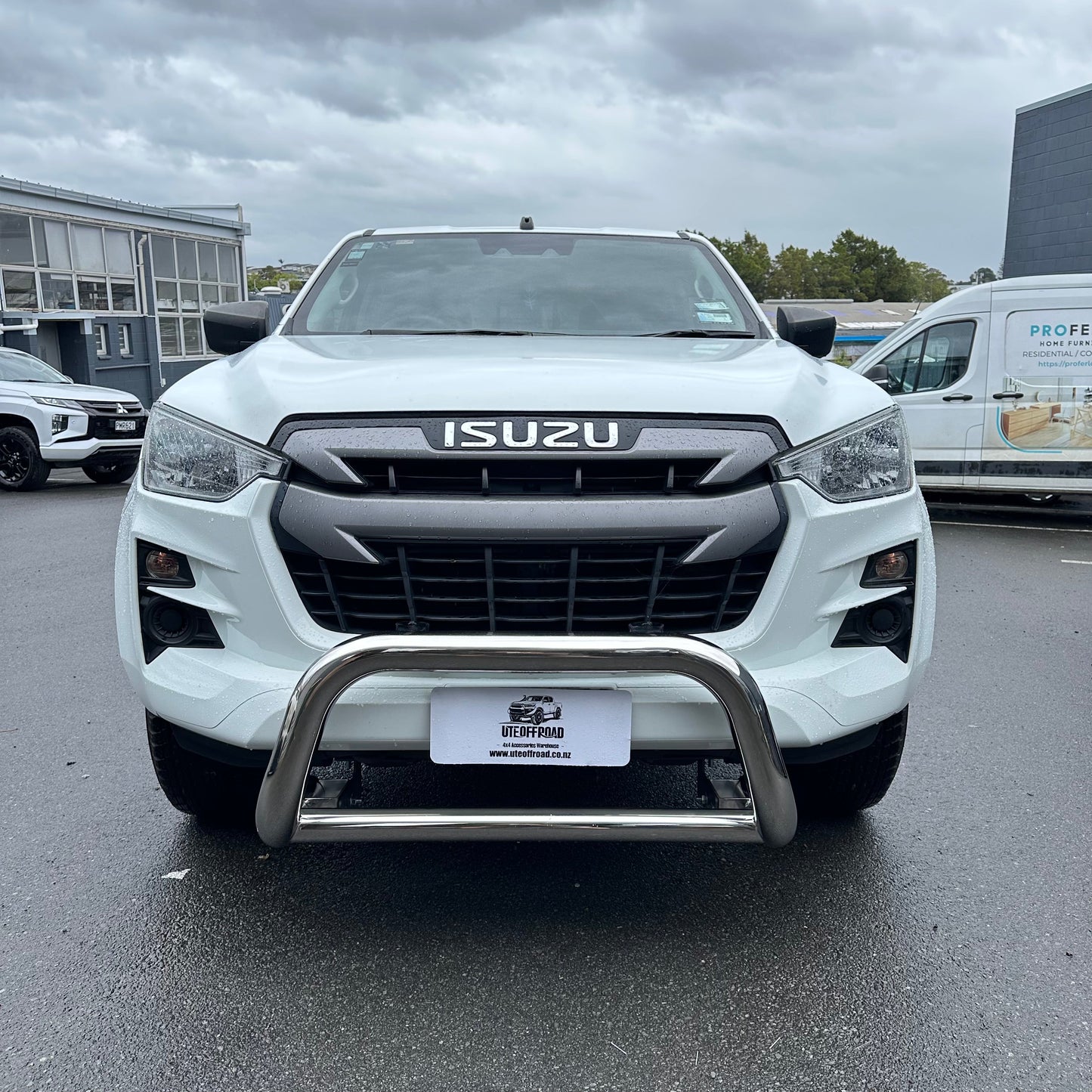 Nudge Bar Medium Size for Isuzu D-Max 2021-2023 Chrome