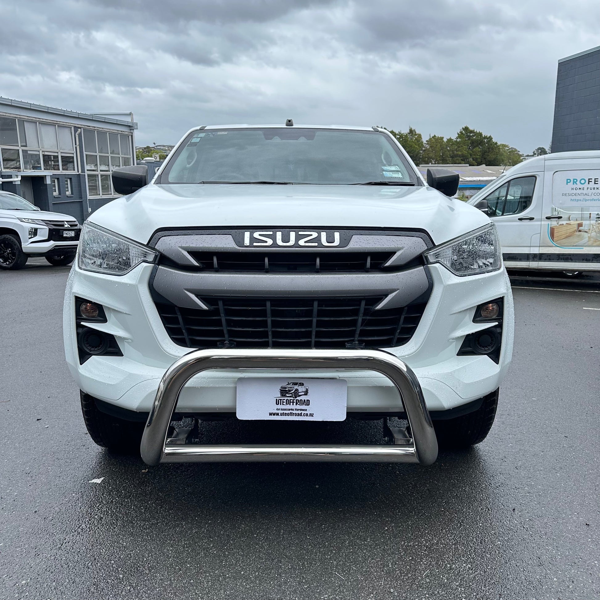 Nudge Bar Medium Size for Isuzu D-Max 2021-2023 Chrome