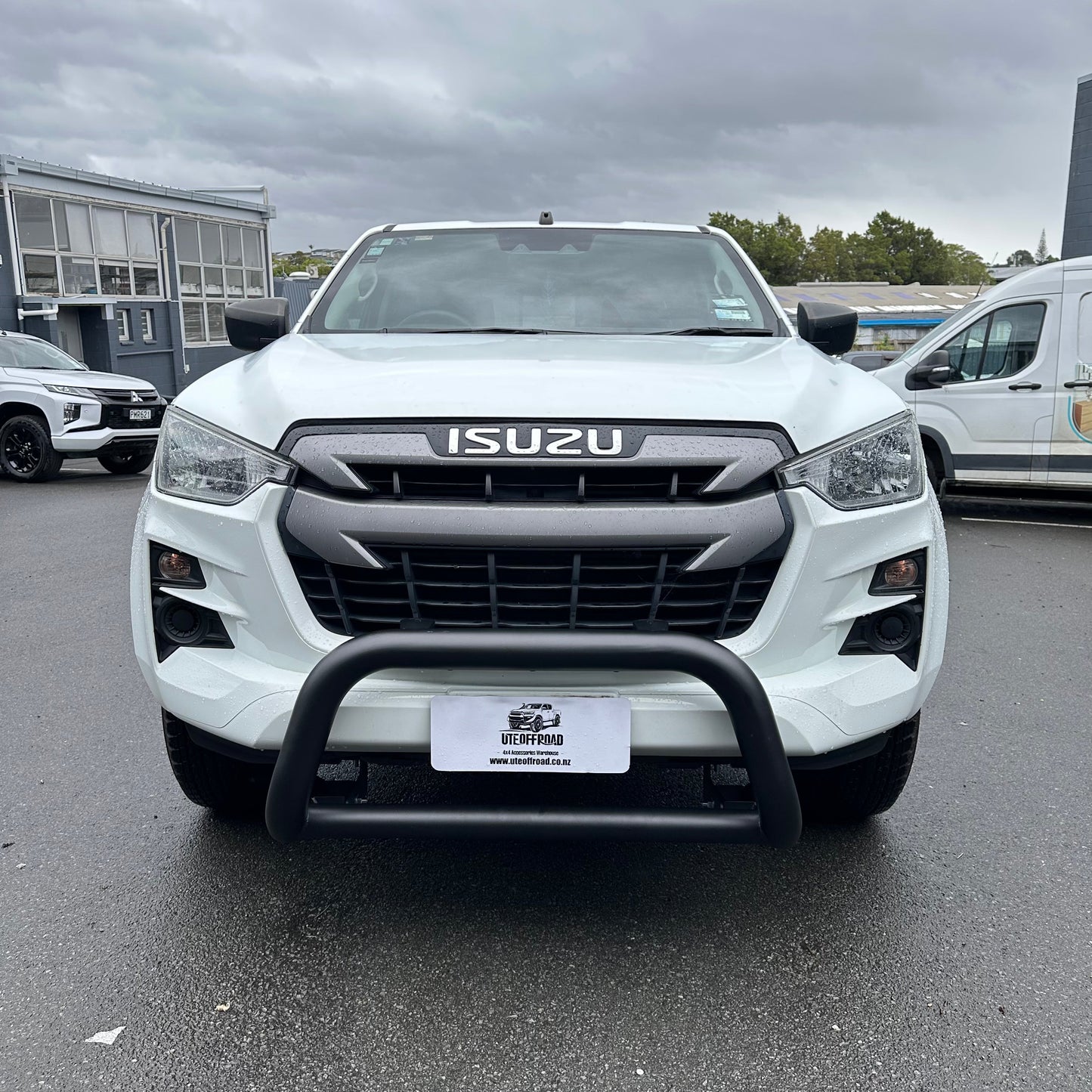 Nudge Bar Medium Size for Isuzu D-Max 2021-2023 Matte Black