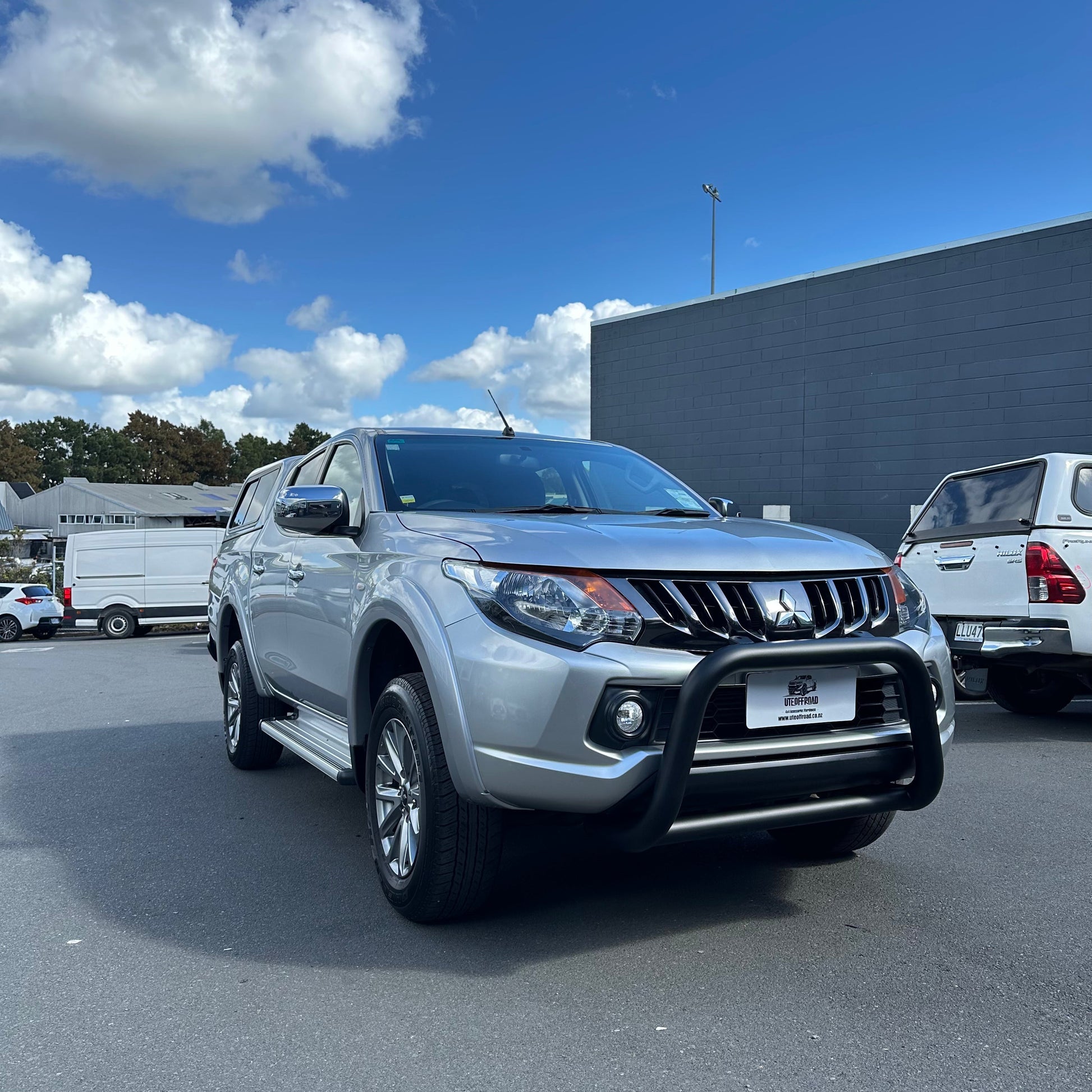 Nudge Bar Mitsubishi Triton/Pajero 2015-2018 Matte Black