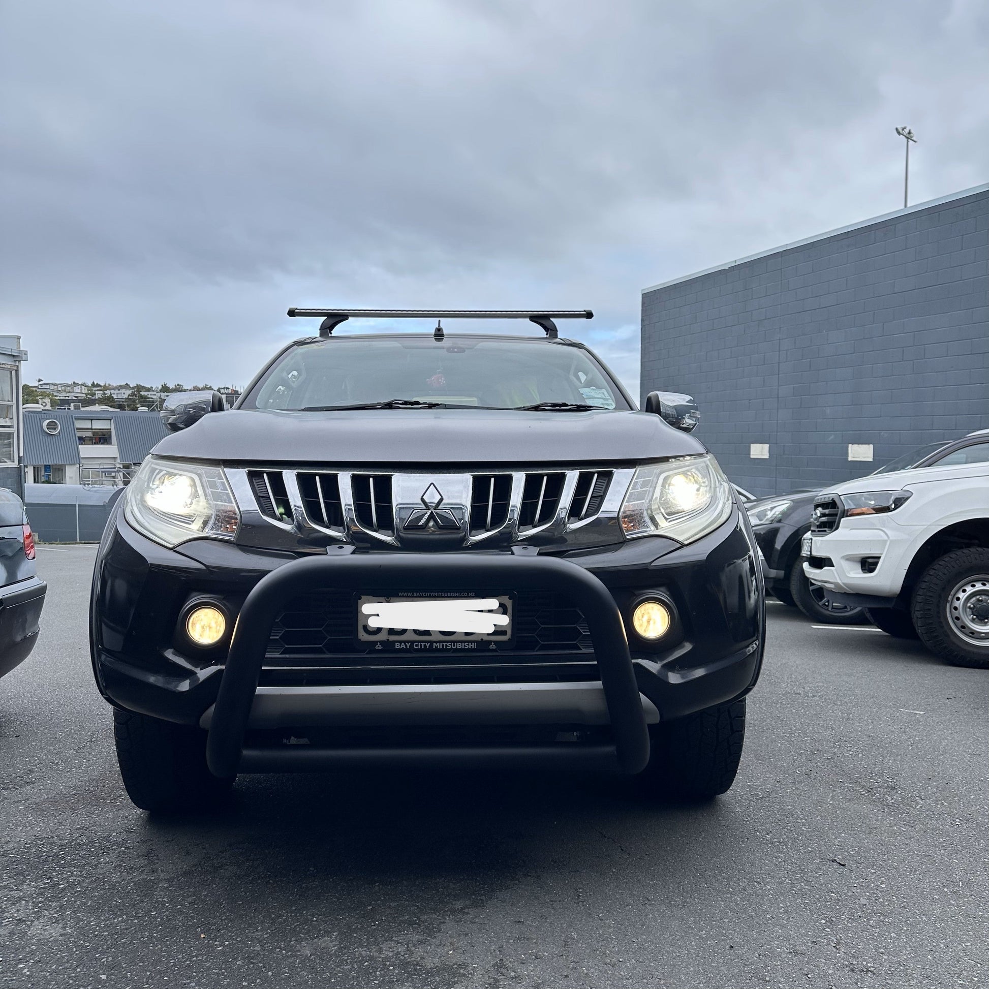 Nudge Bar Mitsubishi Triton/Pajero 2015-2018 Matte Black