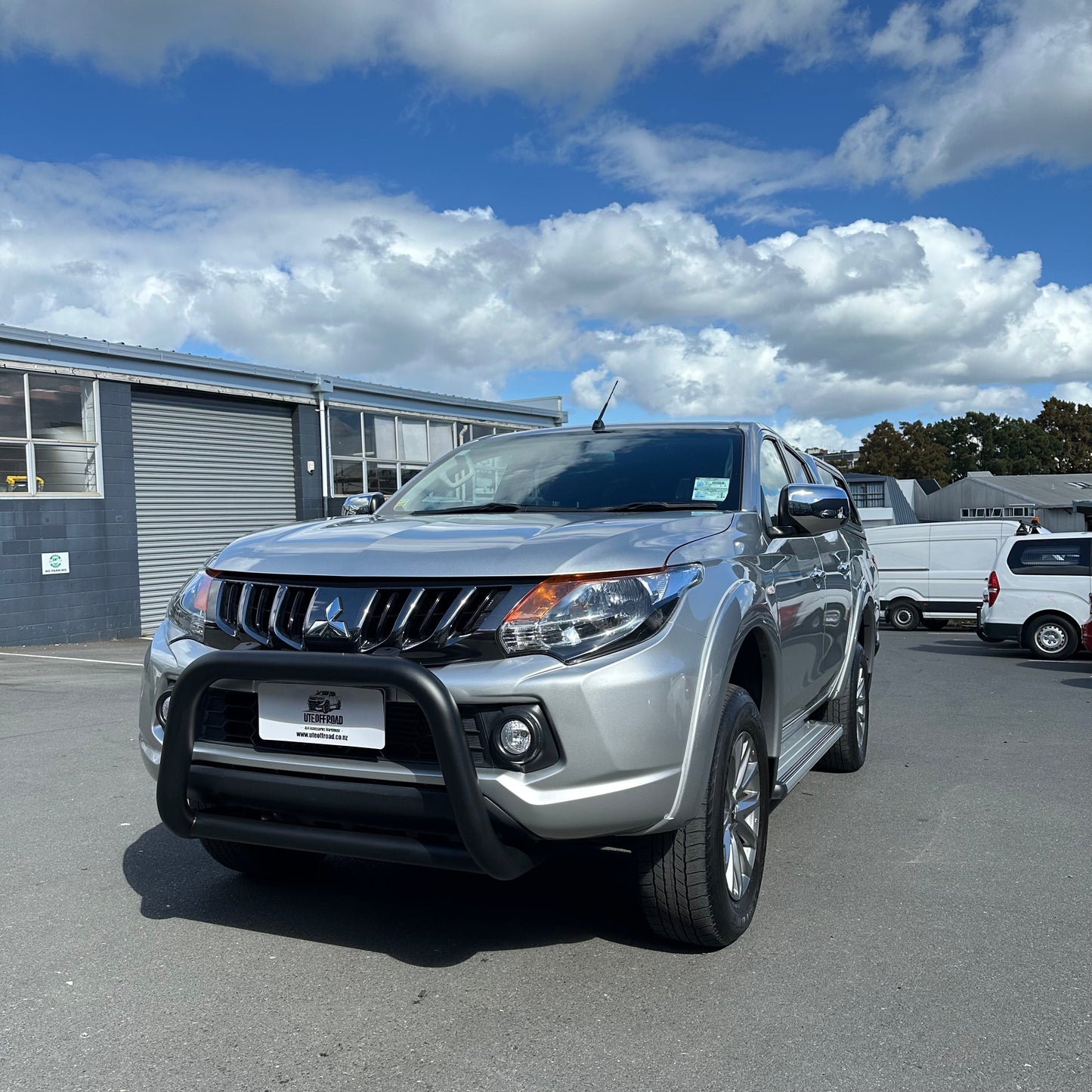 Nudge Bar Mitsubishi Triton/Pajero 2015-2018 Matte Black