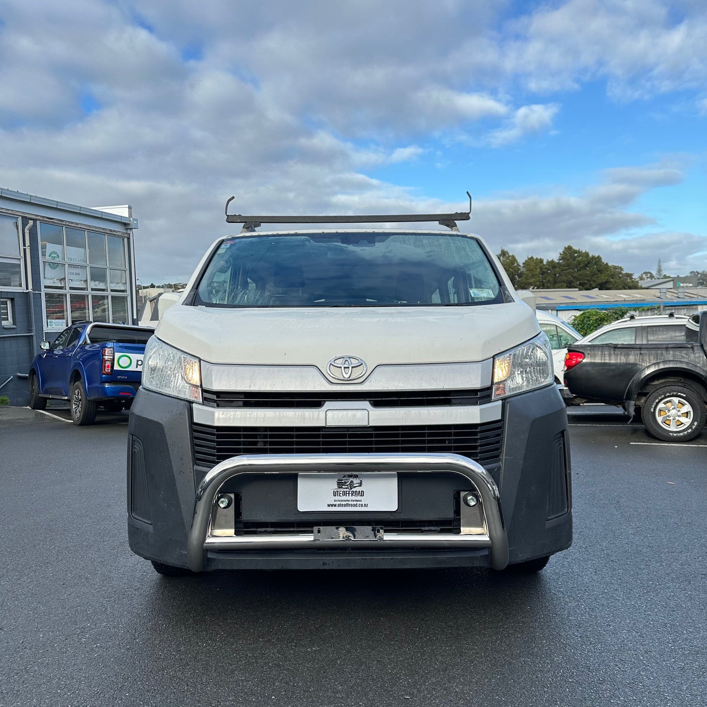 Nudge Bar Toyota Hiace 2019+ Chrome