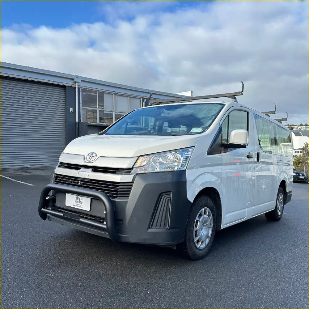 Nudge Bar Toyota Hiace 2019+ Matte Black