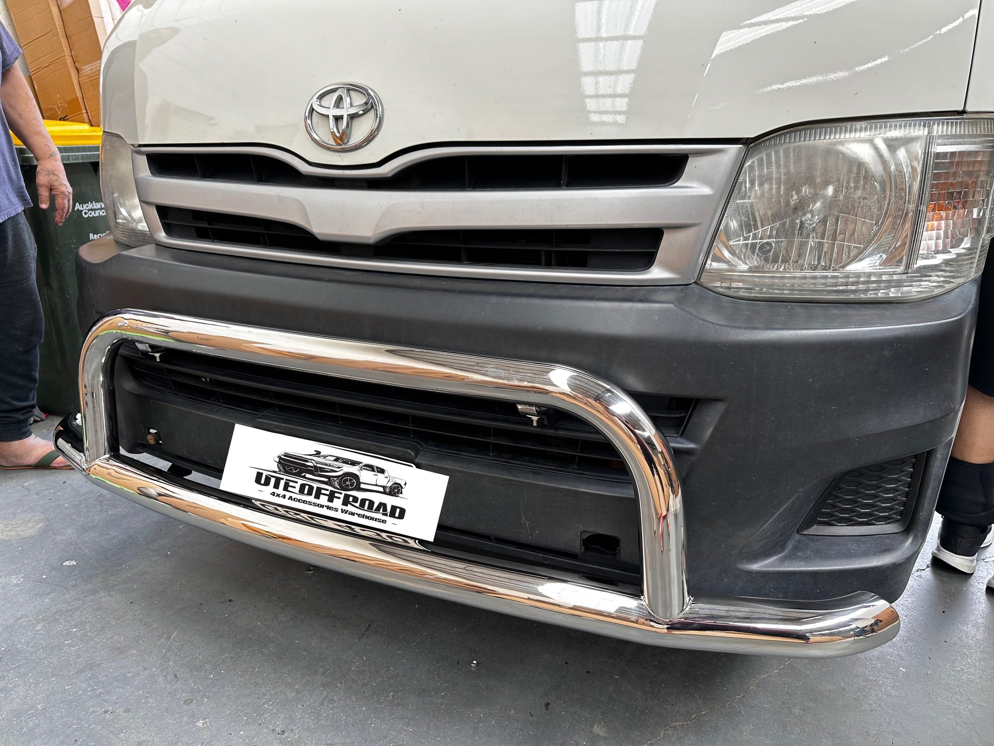 Nudge Bar Toyota Hiace Wide Body 2005-2019 Chrome