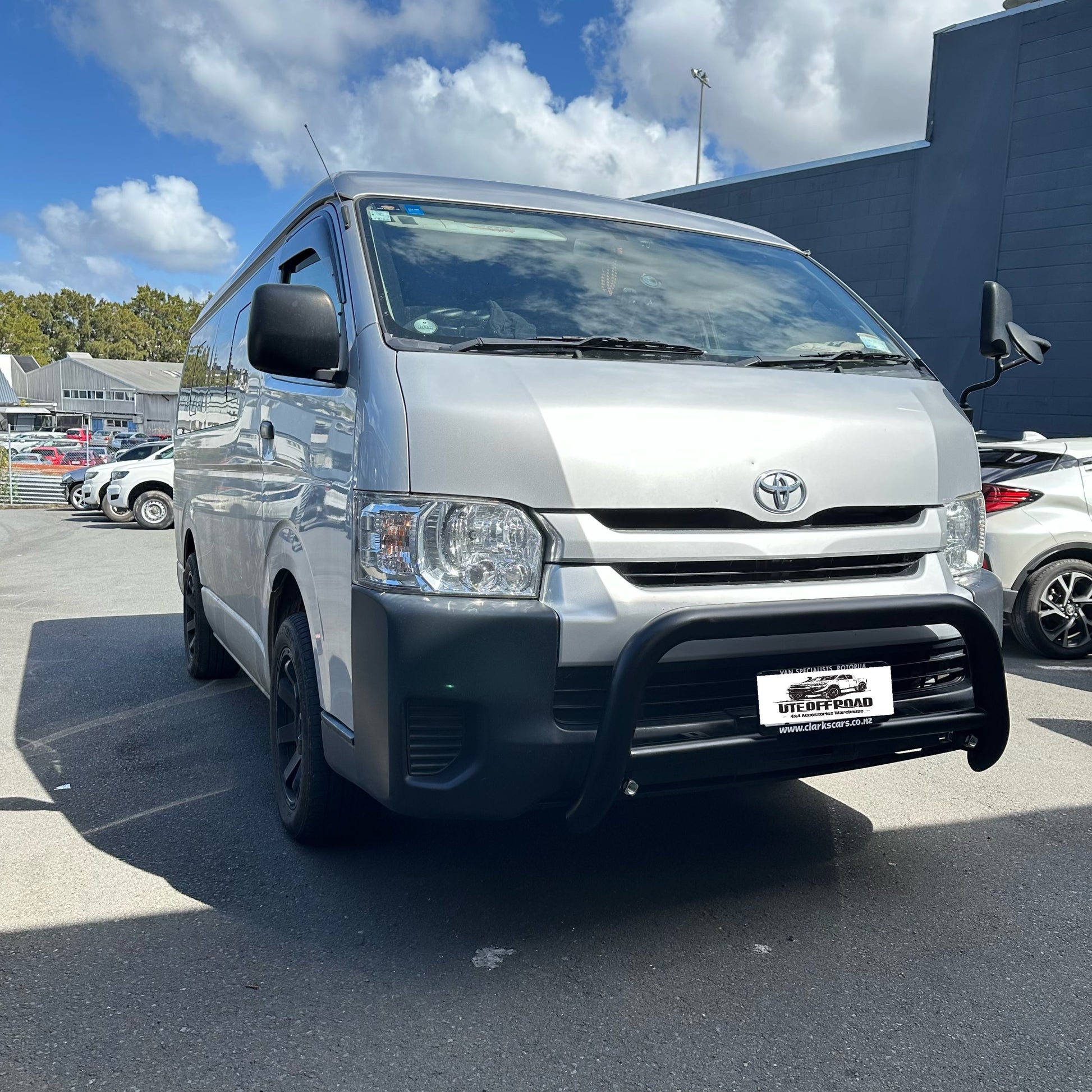 Nudge Bar Toyota Hiace Wide Body 2005-2019 Matte Black