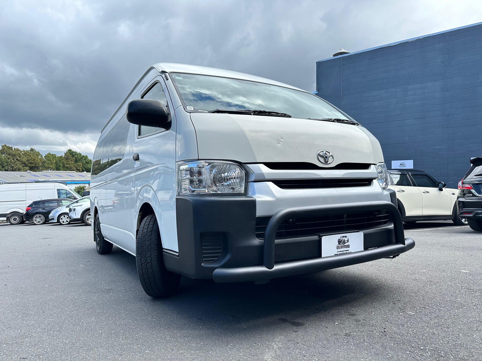 Nudge Bar Toyota Hiace Wide Body 2005-2019 Matte Black