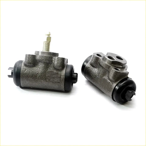 Gray metallic rear wheel brake cylinders with black rubber seals and threaded fittings for mitsubishi triton l200 2005-2015