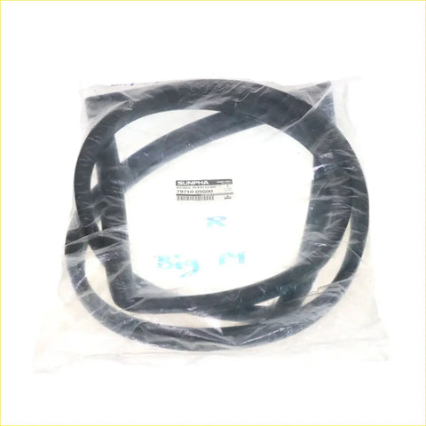 Black rubber rear windshield weatherstrip gasket for nissan d21 navara king cab 1986-1997 by sunpha in clear plastic packaging
