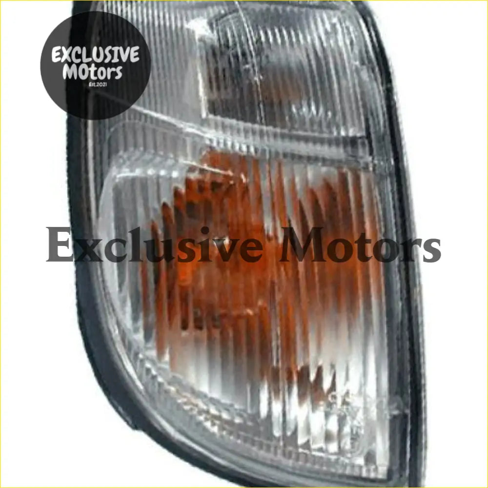 Right-Hand Corner Light for Nissan Navara D22 (1997-2000) - Parts & Accessories