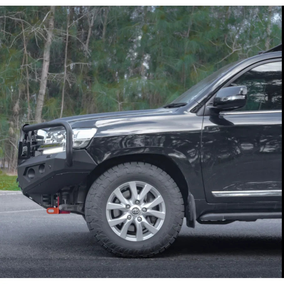 Black SUV with aftermarket bull bar and rated recovery points for Toyota 200 2015+