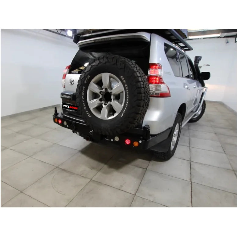 Silver SUV with Gen III Dual Wheel Carrier and spare wheel on Toyota Landcruiser