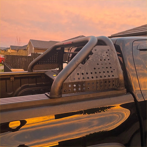 Black metal roll bar sport bar with perforated panel and curved guard on the back side for toyota hilux 2021 2025