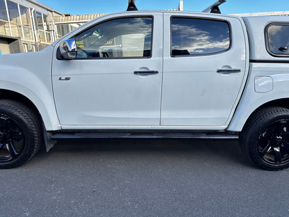 Running Board 4 inch Oval Tube Black Stainless Steel D-Max 2012-2020