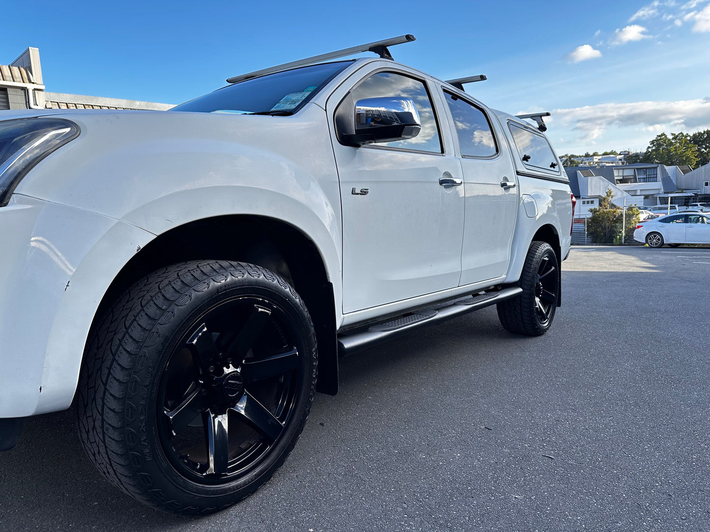 Running Board 4 inch Oval Tube Stainless Steel D-Max 2012-2020 Double