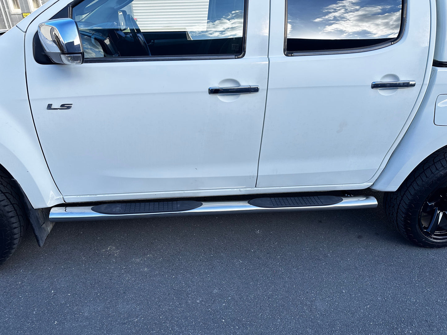 Running Board 4 inch Oval Tube Stainless Steel D-Max 2012-2020 Double