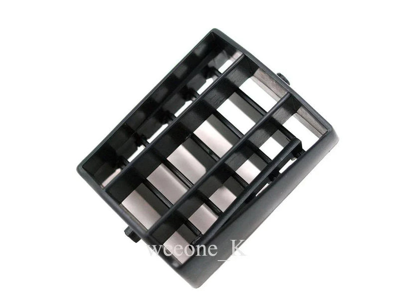 Mitsubishi L200 Air Vent Trim (R) (1986-1996)