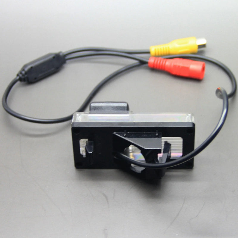 Lexus LX570 Camera / Rear View / Backup (2008–2012)