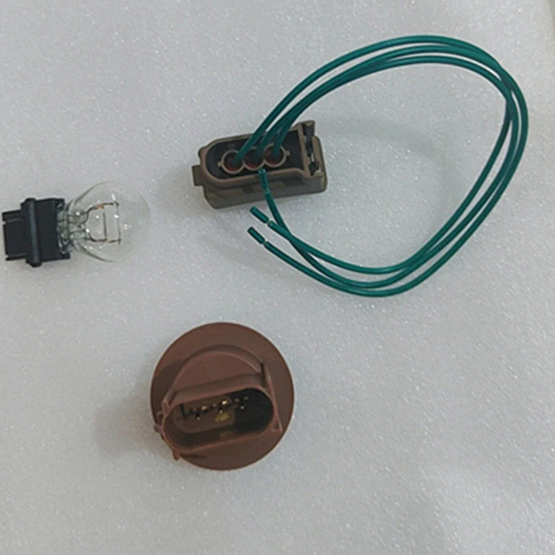 Ford Headlamp Light Socket Pigtail + 3157 Bulb