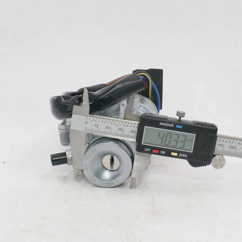 Toyota Hilux LN50 LN56 LN60 RN55 RN65 1979-1983 Ignition Door Fuel Cap Lock