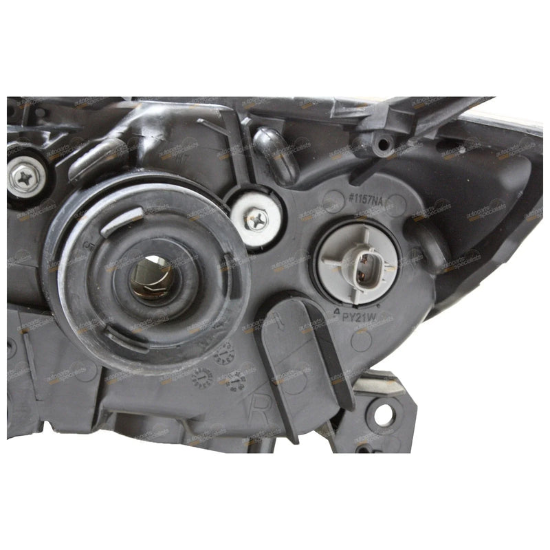 Mazda 3 BK SP23 Hatch RHS Driver RH Headlight (2004-2009)