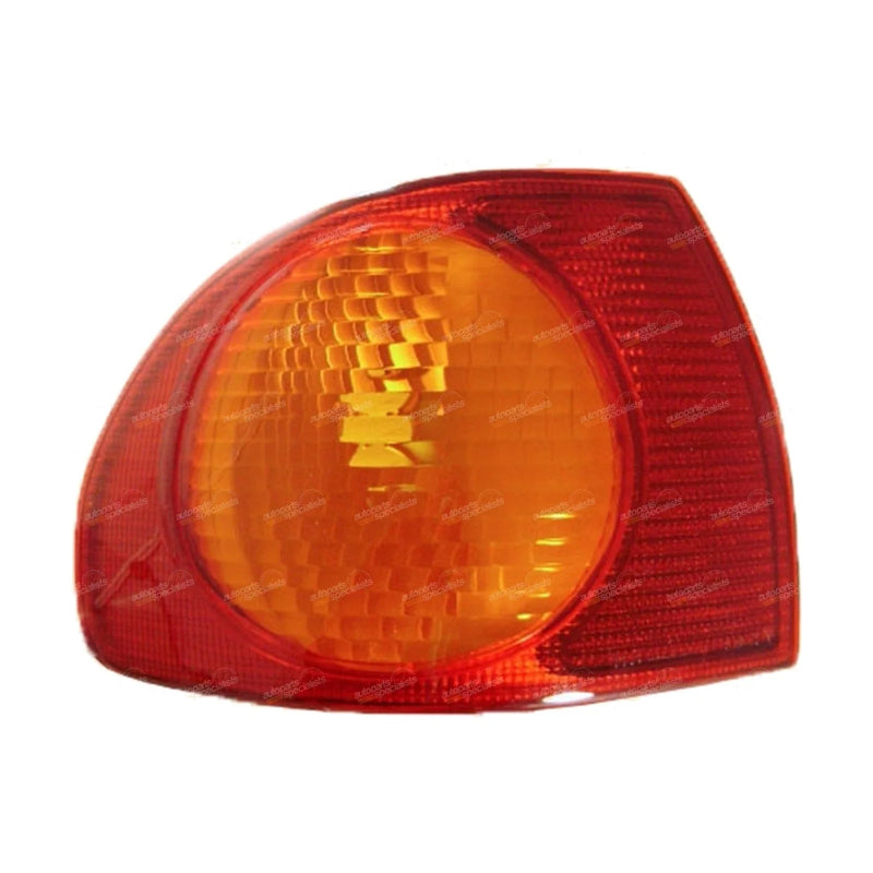 Toyota Corolla LH Tail Light (1999–2001)
