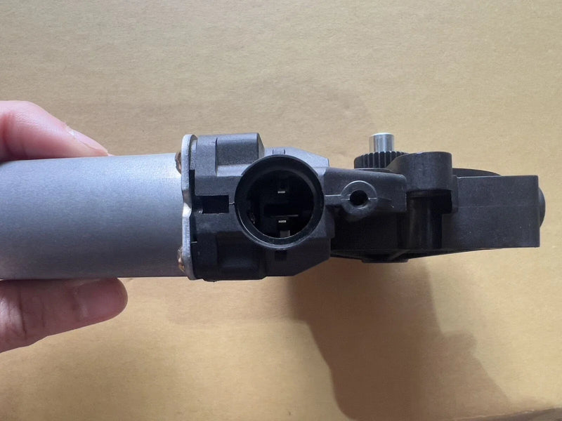 Hyundai ix35 & Santa Fe Window Lift Motor 2 Pins (2005–2015)