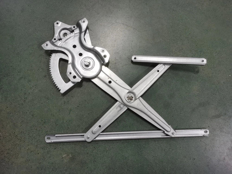 Toyota Kluger Front Left Window Regulator Without Motor (2013–2019)