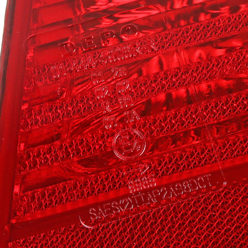 BMW E46 318i 320i 323i 325i Rear Right Tail Light (1998-2001)