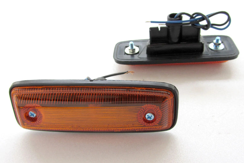 Toyota Hilux RN30 RN40 (1978-1983) - 2 x Lights Side Marker Lights