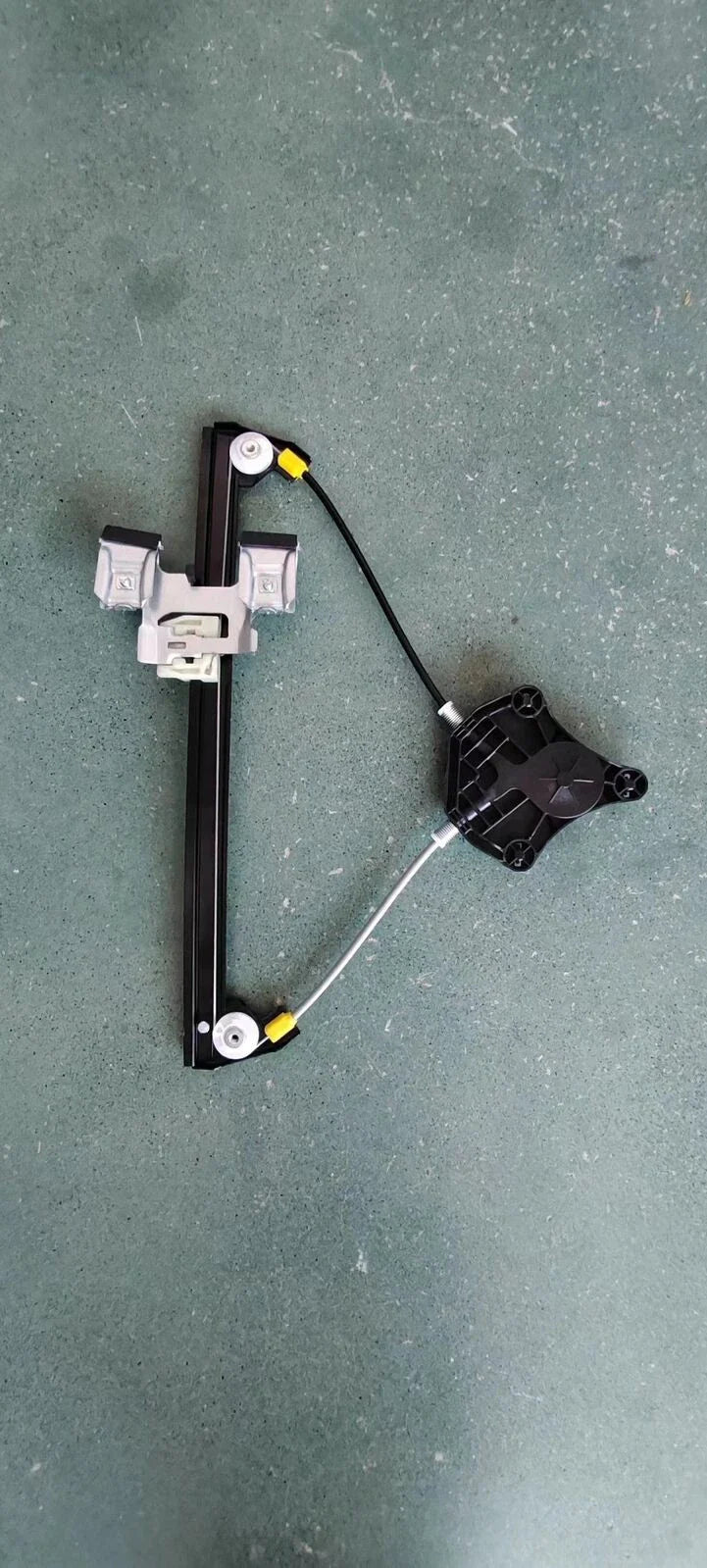 VW Golf MK7 5-Door Rear Right Window Regulator W/o Motor (2012–2021)