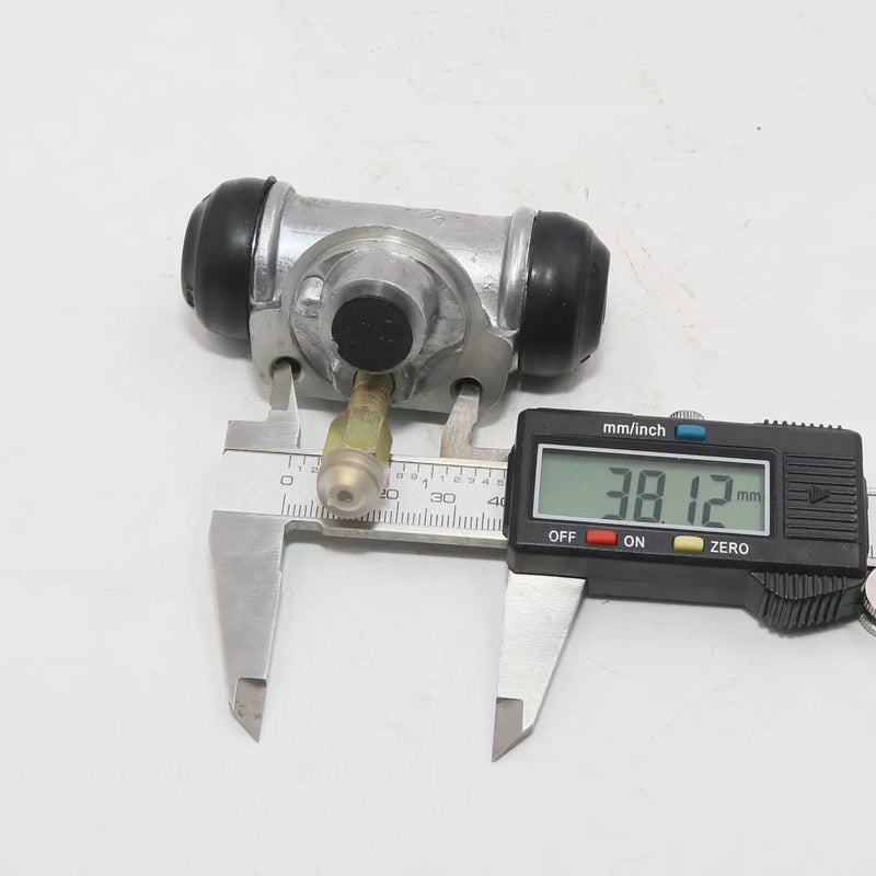 Nissan Datsun 720 D21 SD25 TD25 Rear Wheel Brake Cylinder