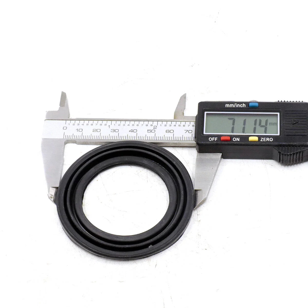 Disc Brake Seal Kit for Toyota Hilux4WD 2004-2015