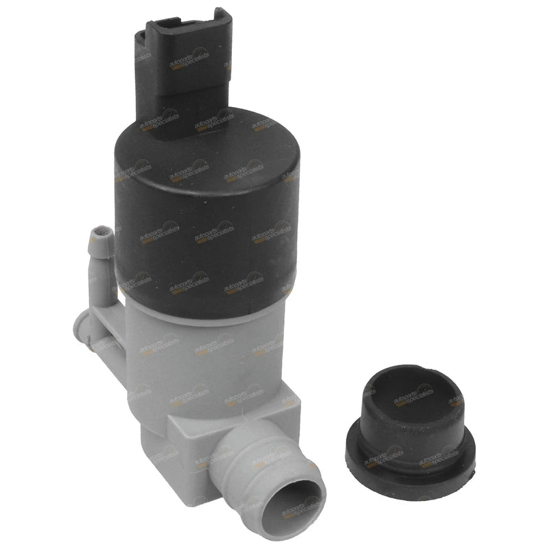 Nissan Navara D40 Front Windscreen Washer Pump 2.5/3.0/4.0L (2005 - 2015)