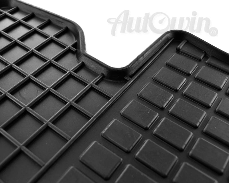 Volkswagen Touareg II Rubber Black Floor Mats (2010)