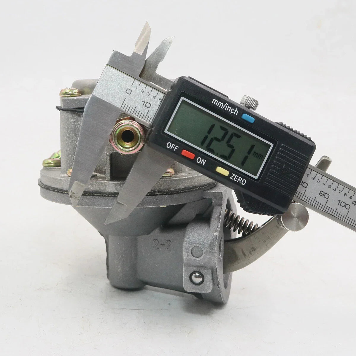 Fuel Pump for Toyota Hilux RN25 RN20 SR5 2-Door Ute 12R 1972-1978