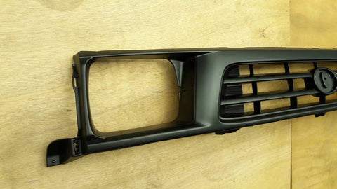 Toyota Hilux 2WD Workmate (1997-2001) - Matt Black, with Clip Grill