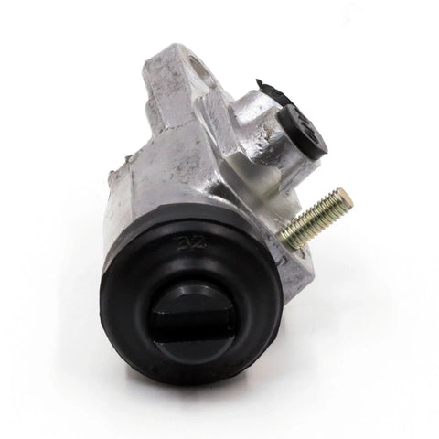 Nissan 520 / 521 / 620 / 720 1969-1986 Front Lower LH Brake Cylinder