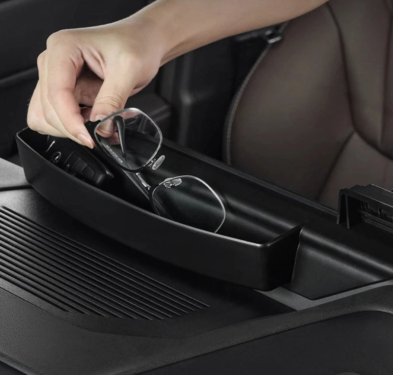 Toyota Land Cruiser Prado LC250 Mobile Phone Holder Stand (2024–2025)