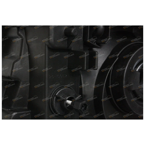 Nissan Navara D40 Pathfinder R51 Right Driver RH Headlight (2005-2007)
