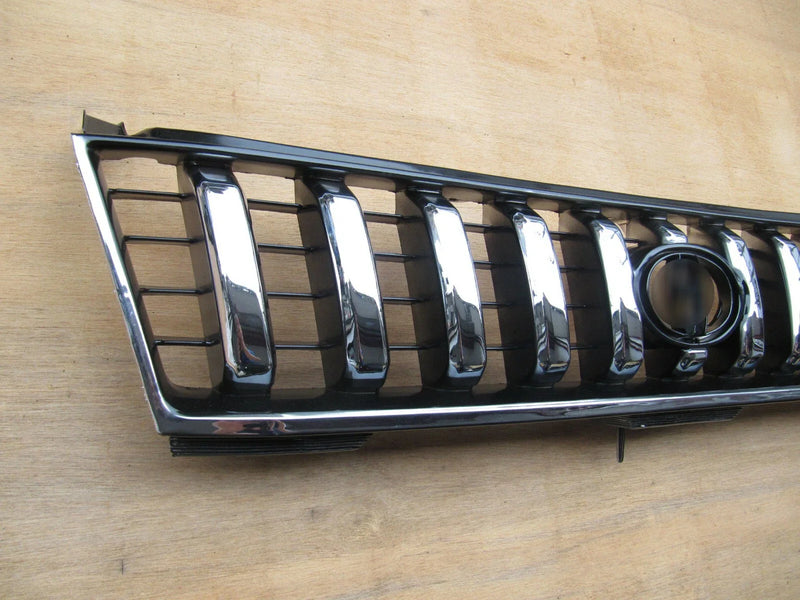 Toyota Land Cruiser Prado (1996-1999) with Clips Grille