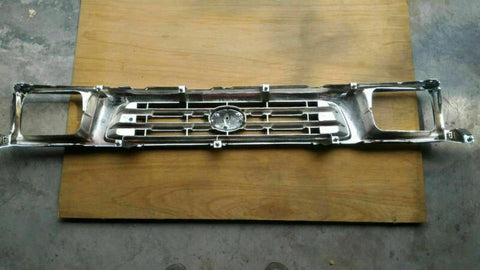 Toyota Hilux 1997-2001 4x2 2WD Workmate Grill (1997-2001)