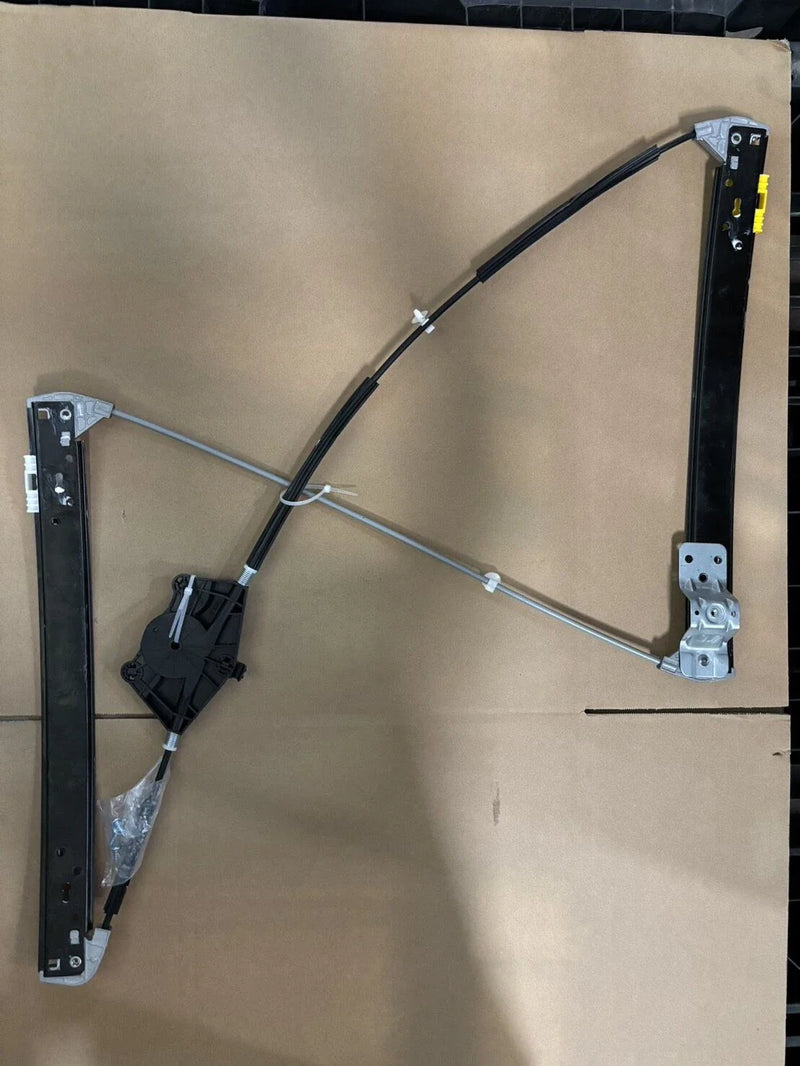Audi A4 / S4 / RS4 Front Right Window Regulator Without Motor (2001–2008)