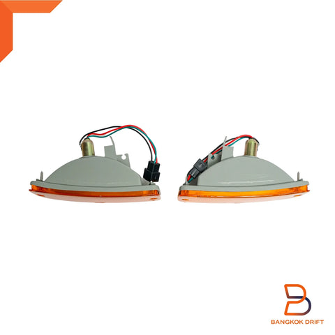 Toyota Hilux Ute Amber Bumper Parking Signal Light (1988-1997)