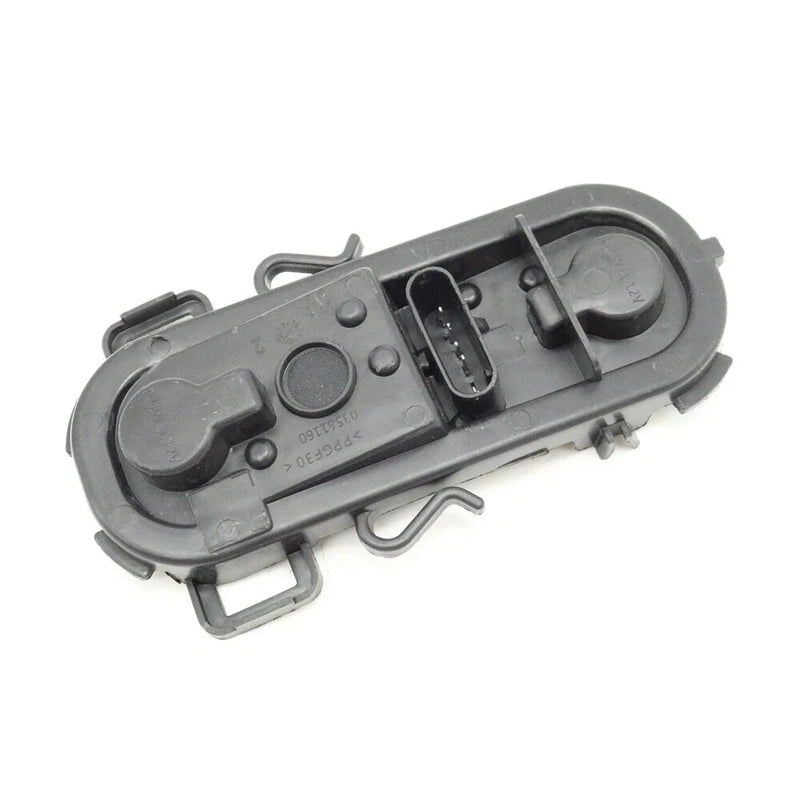 BMW X1 1pc Rear Tail Light Socket Holder With Plug (2016–2019)