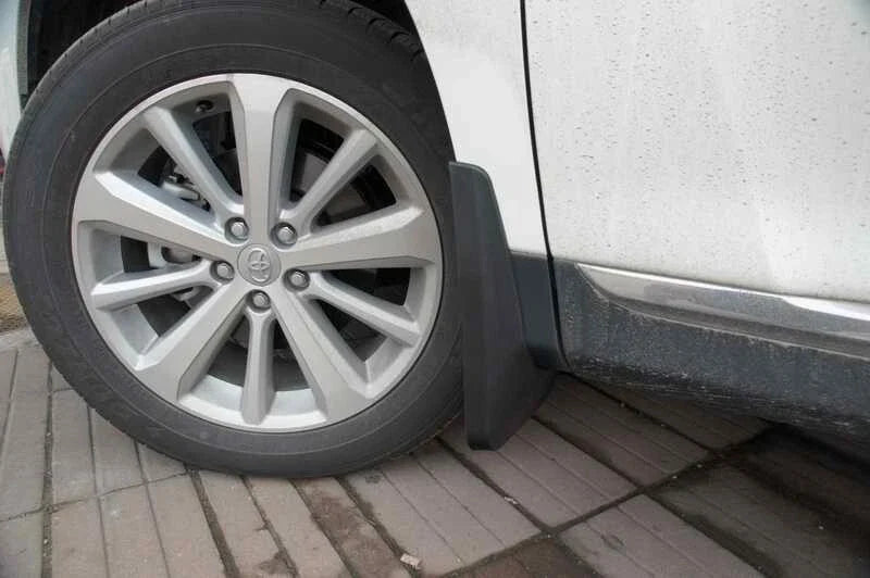 2011-2013 Toyota Highlander Kluger Fender Mud Flaps (2011-2013)