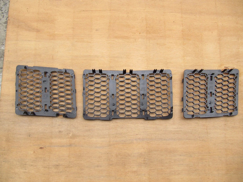 Jeep Grand Cherokee 2014-2016 Grill Trim Insert (2014-2016)