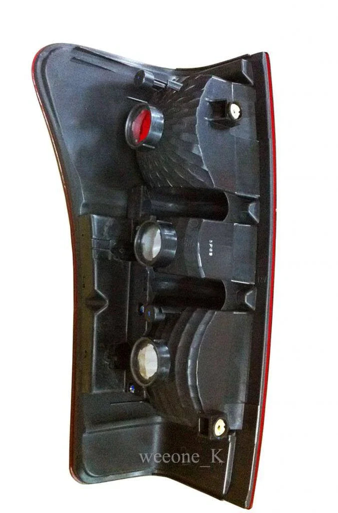 Isuzu D-Max RH Tail Lights (2012-2015)